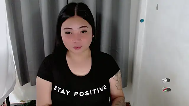 Yhana Slut online show from September 19, 2025, 9:43 am