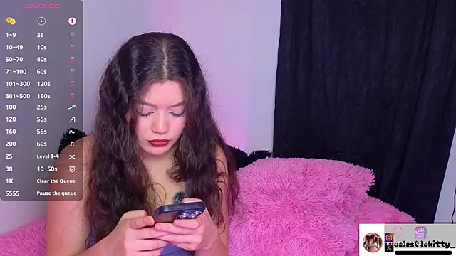 Snapshot of celestte_evans_1 chatting on October 18, 2025, 4:37 am celestte evans 1 online show from October 18, 2025, 4:37 am