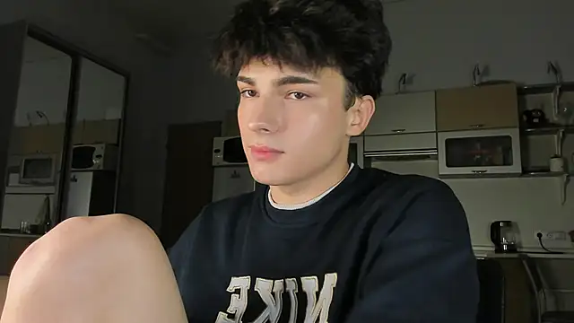 Snapshot of mystic_evan chatting on October 10, 2025, 5:23 pm mystic evan online show from October 10, 2025, 5:23 pm