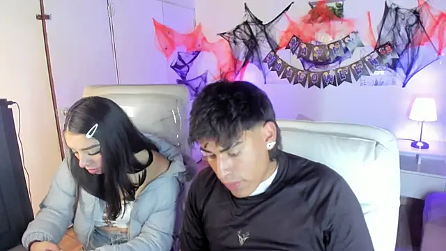 Yiing and yang online show from October 25, 2025, 7:30 pm