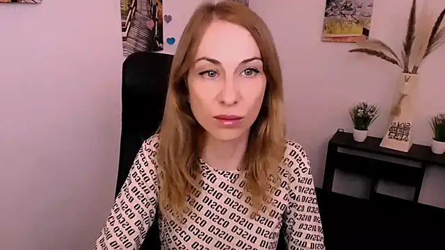 Snapshot of Create_your_own_sun chatting on September 10, 2025, 1:22 pm Create your own sun online show from September 10, 2025, 1:22 pm