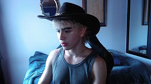 DanteObscuro online show from November 19, 2025, 8:20 pm