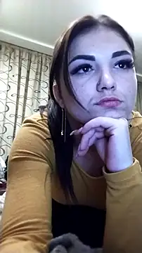 MieaHeldert online show from November 18, 2025, 10:14 pm