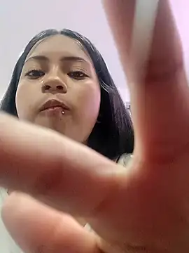 LilyCutee  online show from October 9, 2025, 7:12 pm