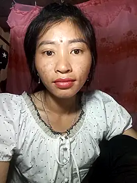 Snapshot of Phuongphuongg chatting on October 15, 2025, 1:50 am Phuongphuongg online show from October 15, 2025, 1:50 am
