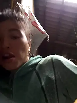 Snapshot of Phuongphuongg chatting on October 25, 2025, 9:50 am Phuongphuongg online show from October 25, 2025, 9:50 am