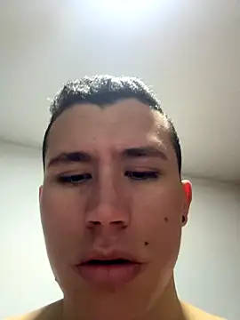 Snapshot of Kurtxxx22 chatting on October 31, 2025, 3:51 am Kurtxxx22 online show from October 31, 2025, 3:51 am