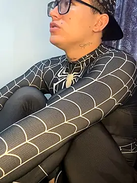 Snapshot of Kurtxxx22 chatting on October 31, 2025, 3:57 pm Kurtxxx22 online show from October 31, 2025, 3:57 pm