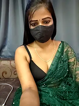 Snapshot of Misss-julli chatting on October 19, 2025, 6:47 am Misss-julli online show from October 19, 2025, 6:47 am