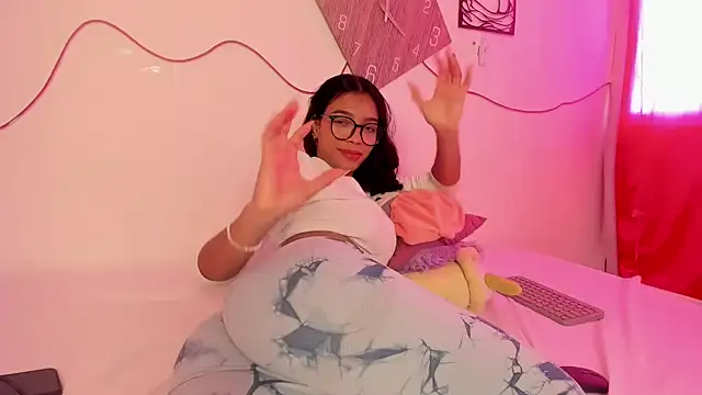 Snapshot of Valy_hot chatting on September 17, 2025, 2:30 pm Valy hot online show from September 17, 2025, 2:30 pm