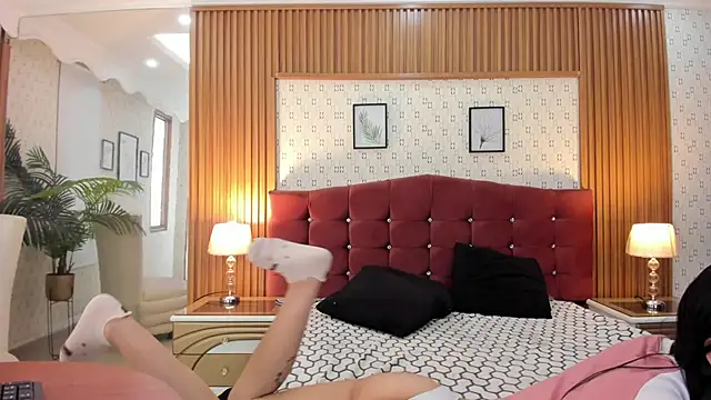 Snapshot of Sophie_Calloway chatting on September 10, 2025, 1:44 pm Sophie Calloway online show from September 10, 2025, 1:44 pm