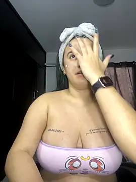 Snapshot of Lana_Herondale chatting on October 29, 2025, 8:54 pm Lana Herondale online show from October 29, 2025, 8:54 pm