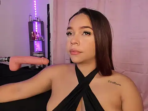 Snapshot of ImSofiVega chatting on October 20, 2025, 4:29 pm ImSofiVega online show from October 20, 2025, 4:29 pm