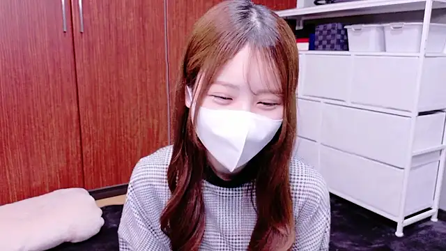 Snapshot of Ema_o0_chan chatting on November 2, 2025, 6:16 am Ema o0 chan online show from November 2, 2025, 6:16 am