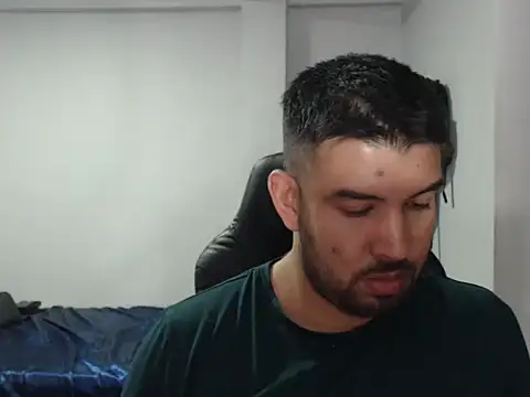 Snapshot of Axel11113 chatting on September 16, 2025, 9:16 pm Axel11113 online show from September 16, 2025, 9:16 pm