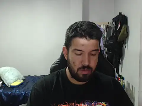 Snapshot of Axel11113 chatting on October 18, 2025, 3:31 am Axel11113 online show from October 18, 2025, 3:31 am