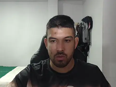 Snapshot of Axel11113 chatting on November 3, 2025, 4:14 am Axel11113 online show from November 3, 2025, 4:14 am