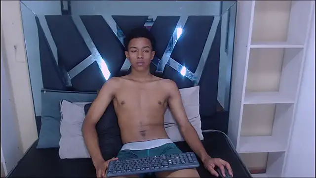 Rocco Grey online show from September 17, 2025, 7:26 pm