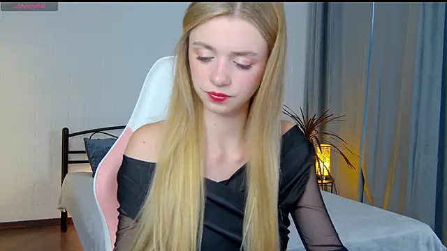 Snapshot of KelsiWest chatting on September 16, 2025, 1:12 pm KelsiWest online show from September 16, 2025, 1:12 pm