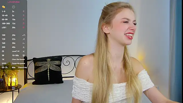 Snapshot of KelsiWest chatting on September 20, 2025, 5:52 am KelsiWest online show from September 20, 2025, 5:52 am