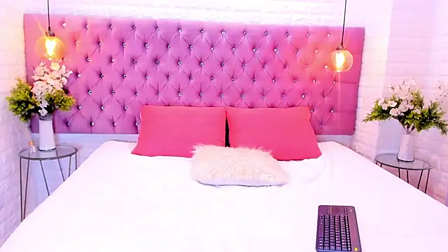 Snapshot of amber_sparkle chatting on October 8, 2025, 12:47 pm amber sparkle online show from October 8, 2025, 12:47 pm