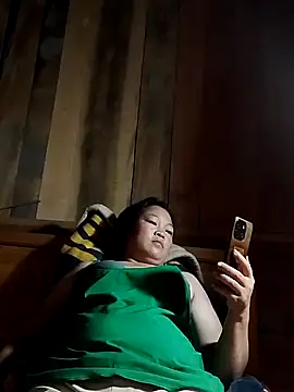 Snapshot of MaySweetb chatting on October 1, 2025, 12:05 am MaySweetb online show from October 1, 2025, 12:05 am