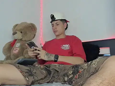 Snapshot of Mateo_Escobar chatting on November 8, 2025, 4:45 am Mateo Escobar online show from November 8, 2025, 4:45 am