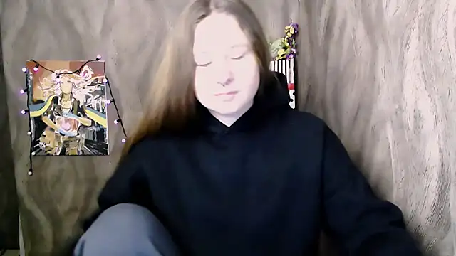 Snapshot of Linda_S_ chatting on October 2, 2025, 9:38 am Linda S  online show from October 2, 2025, 9:38 am