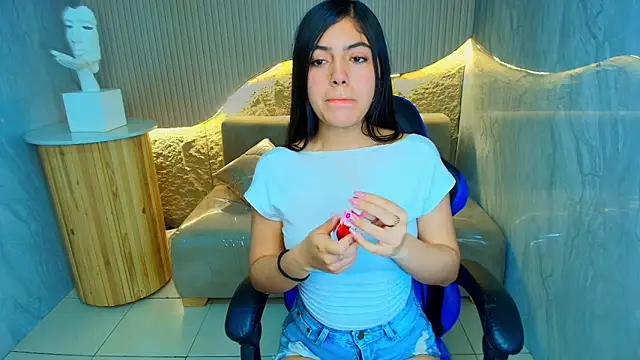 Snapshot of cami_goddess_r chatting on October 15, 2025, 12:38 pm cami goddess r online show from October 15, 2025, 12:38 pm