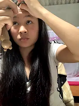 Snapshot of NhuFox chatting on September 14, 2025, 1:21 pm NhuFox online show from September 14, 2025, 1:21 pm