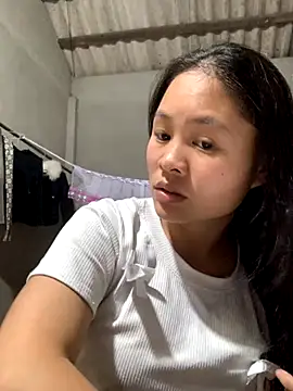 Snapshot of NhuFox chatting on October 5, 2025, 1:09 pm NhuFox online show from October 5, 2025, 1:09 pm