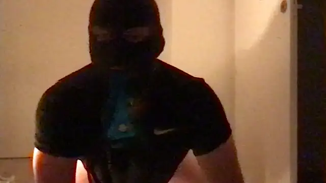 Snapshot of Toysboy67bi chatting on November 8, 2025, 5:29 am Toysboy67bi online show from November 8, 2025, 5:29 am