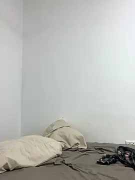 Snapshot of johanageminis chatting on October 4, 2025, 11:25 pm johanageminis online show from October 4, 2025, 11:25 pm