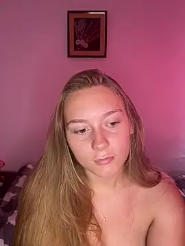 Snapshot of HeiligeJulia chatting on September 11, 2025, 11:43 am HeiligeJulia online show from September 11, 2025, 11:43 am