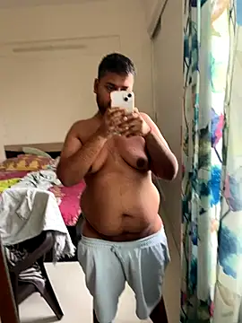 Snapshot of blrguychub chatting on September 14, 2025, 5:06 am blrguychub online show from September 14, 2025, 5:06 am