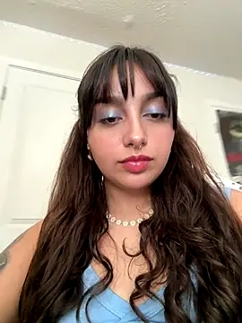Snapshot of CharmingMaddie chatting on September 17, 2025, 5:58 pm CharmingMaddie online show from September 17, 2025, 5:58 pm