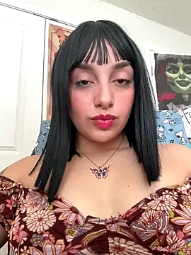 Snapshot of CharmingMaddie chatting on October 8, 2025, 3:20 pm CharmingMaddie online show from October 8, 2025, 3:20 pm