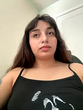 Snapshot of CharmingMaddie chatting on October 12, 2025, 5:34 pm CharmingMaddie online show from October 12, 2025, 5:34 pm