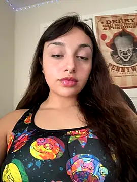 Snapshot of CharmingMaddie chatting on October 17, 2025, 4:42 pm CharmingMaddie online show from October 17, 2025, 4:42 pm