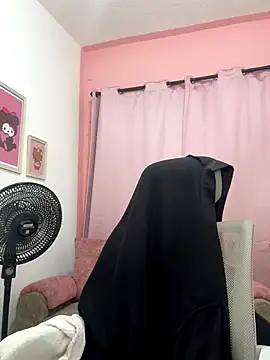 Snapshot of SeraphineCute chatting on September 15, 2025, 10:21 pm SeraphineCute online show from September 15, 2025, 10:21 pm