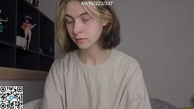 Snapshot of bertamimi chatting on November 3, 2025, 6:42 pm bertamimi online show from November 3, 2025, 6:42 pm