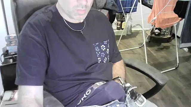 Snapshot of Chrisprngr chatting on September 12, 2025, 4:29 pm Chrisprngr online show from September 12, 2025, 4:29 pm