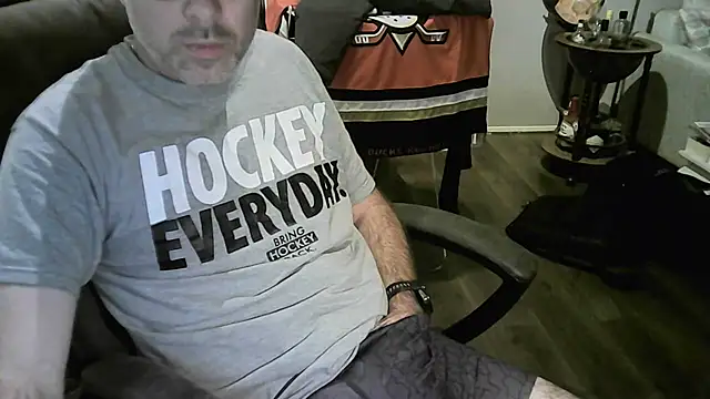 Snapshot of Chrisprngr chatting on October 24, 2025, 9:06 am Chrisprngr online show from October 24, 2025, 9:06 am