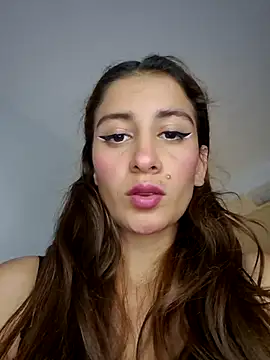 Snapshot of aytanna_torrez chatting on October 7, 2025, 8:17 pm aytanna torrez online show from October 7, 2025, 8:17 pm