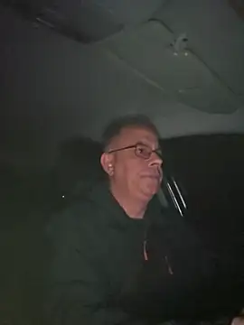 Snapshot of andyjulia chatting on November 3, 2025, 5:20 am andyjulia online show from November 3, 2025, 5:20 am