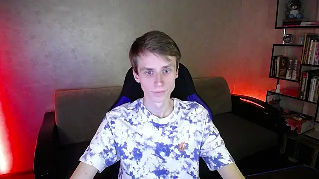 Snapshot of yes_cute_boy_ chatting on October 1, 2025, 6:14 pm yes cute boy  online show from October 1, 2025, 6:14 pm