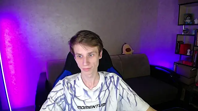 Snapshot of yes_cute_boy_ chatting on October 29, 2025, 6:53 pm yes cute boy  online show from October 29, 2025, 6:53 pm