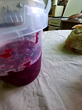 Snapshot of KicsikeKicsike chatting on November 2, 2025, 10:28 am KicsikeKicsike online show from November 2, 2025, 10:28 am