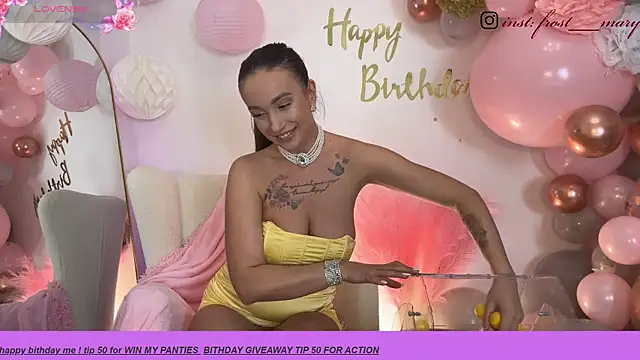 Snapshot of MeryFrost chatting on October 2, 2025, 5:42 pm MeryFrost online show from October 2, 2025, 5:42 pm