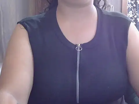 Snapshot of Roxy_sweety_ chatting on September 17, 2025, 5:42 am Roxy sweety online show from September 17, 2025, 5:42 am